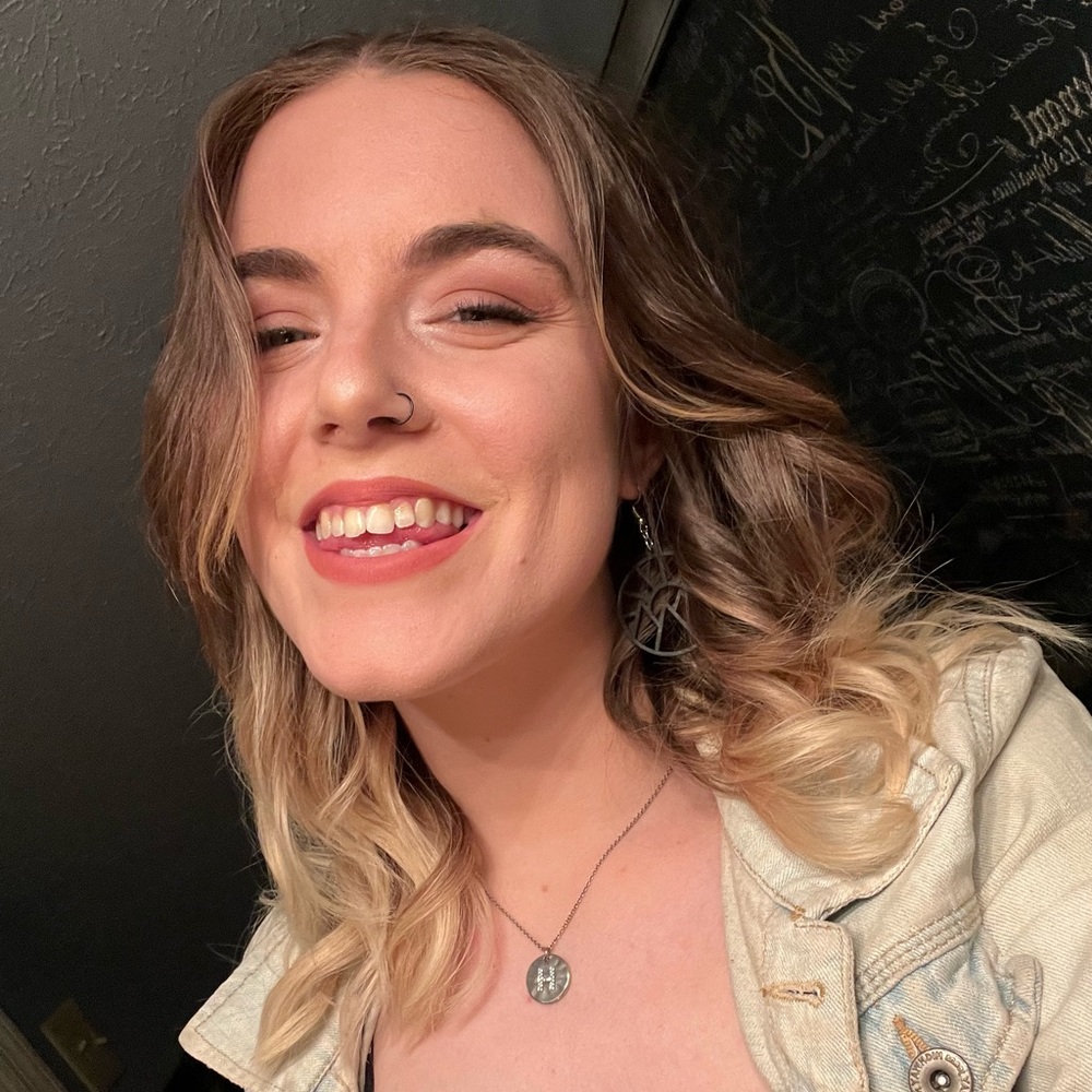 Meet your Posher, Hailey